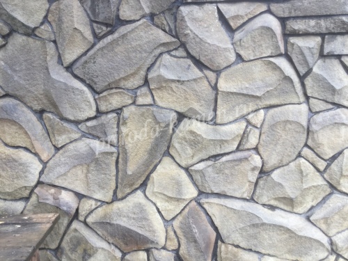 Плитняк из природного камня: эстетика и функциональность