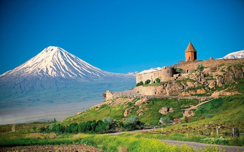 Аренда автомобиля в Ереване: Свобода и Комфорт для Вашего Путешествия