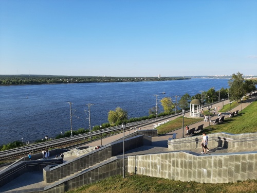 В Хрустальном зале на набережной Перми в этом году зарегистрировали 75 пар