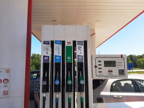В России предложили ввести потолок цен на автозаправочных станциях