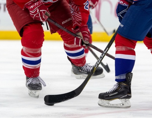 «Молот» расстается с Каменевым: пермский клуб обменял нападающего на защитника «Тамбова» Никиту Анохина