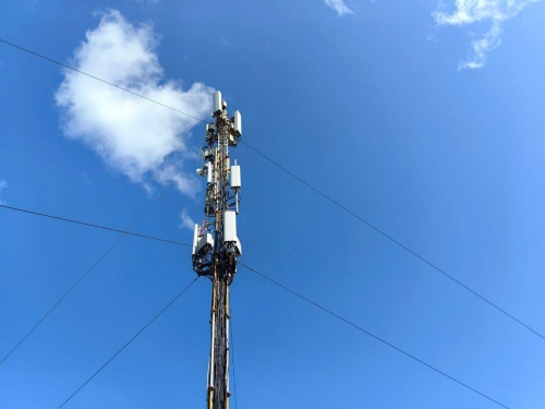 Мобильный оператор получит 1500 базовых станций российского производителя YADRO