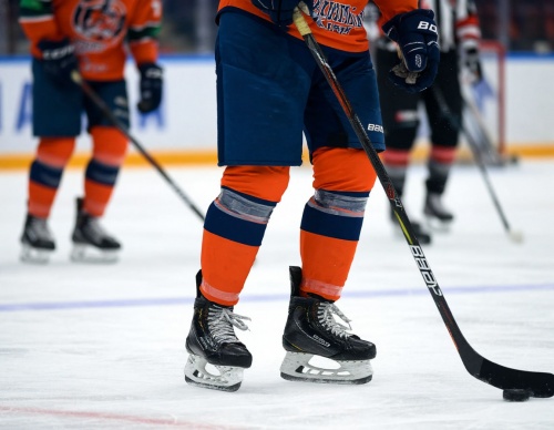 Тесанов дебютирует дублем, но «Югра» доминирует на пермском льду