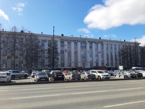 Диплом как пережиток прошлого: Фальков предрек отмену письменных работ из-за нейросетей