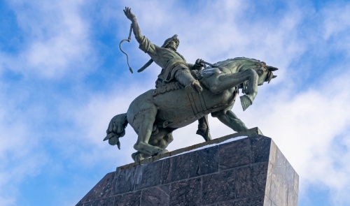 В городе всегда есть чем заняться вечером — просто это редко бросается в глаза