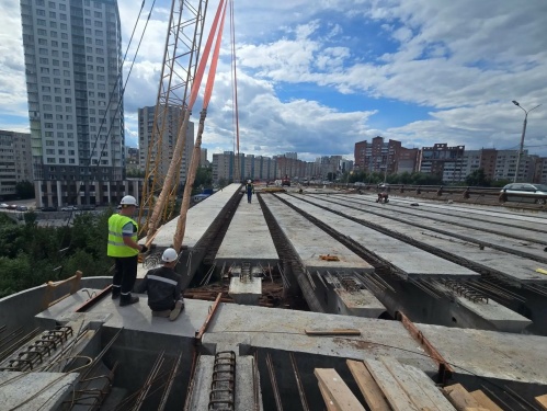 Завершен монтаж последнего пролета моста через Егошиху